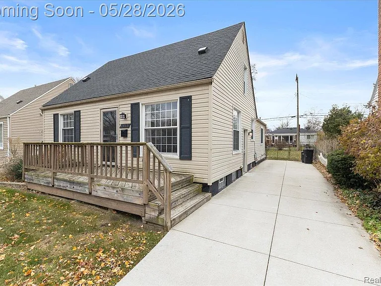 1313 Royal Ave — Photo 27