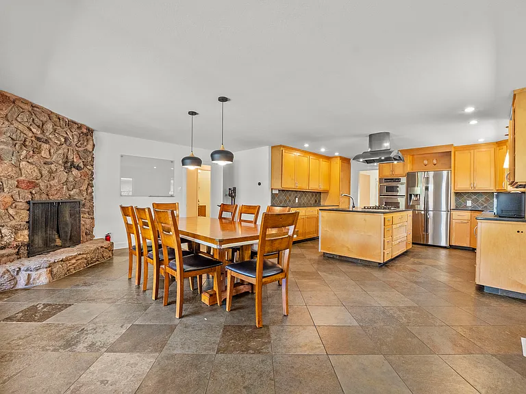 1742 Naglee Ave — Photo 27