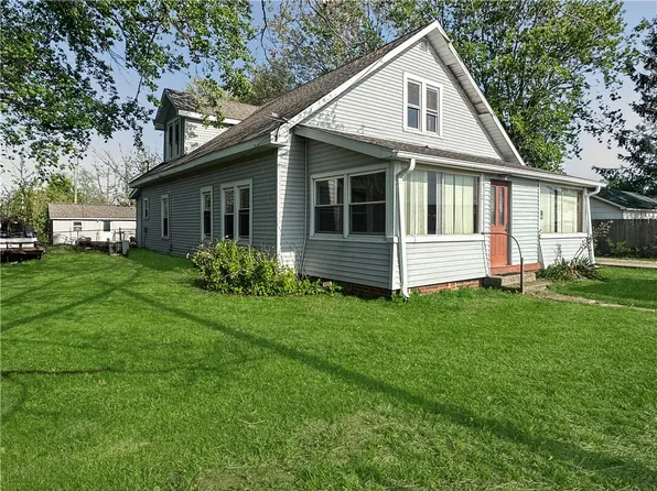 312 Ashmore Rd, Oakland, IL 61943