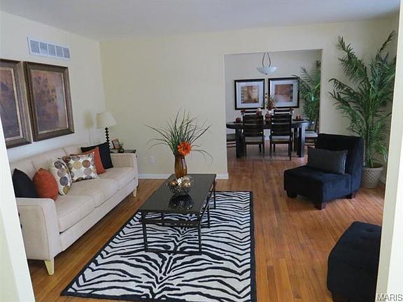 4th image of 12150 Winterset Dr