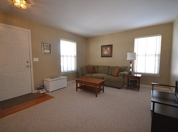 3rd image of 213 S Berkley Dr