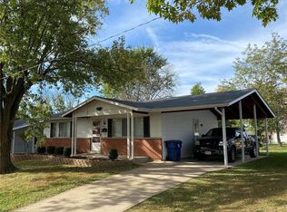 233 John St, Troy, MO 63379