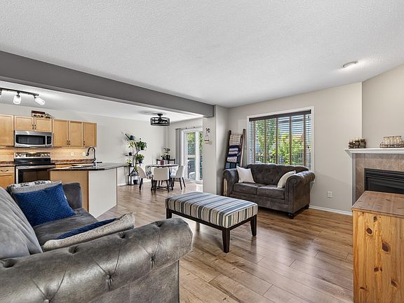 5th image of 988 Regency Dr