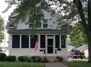 821 New St, Manchester, IA 52057