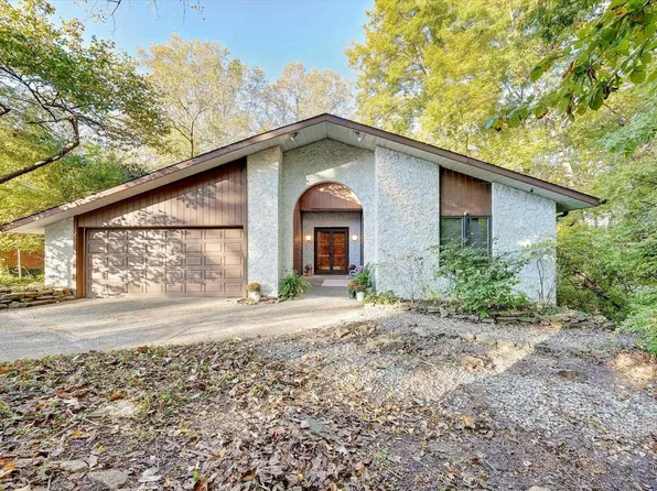 200 E Clover Ln, Bloomington, IN 47408