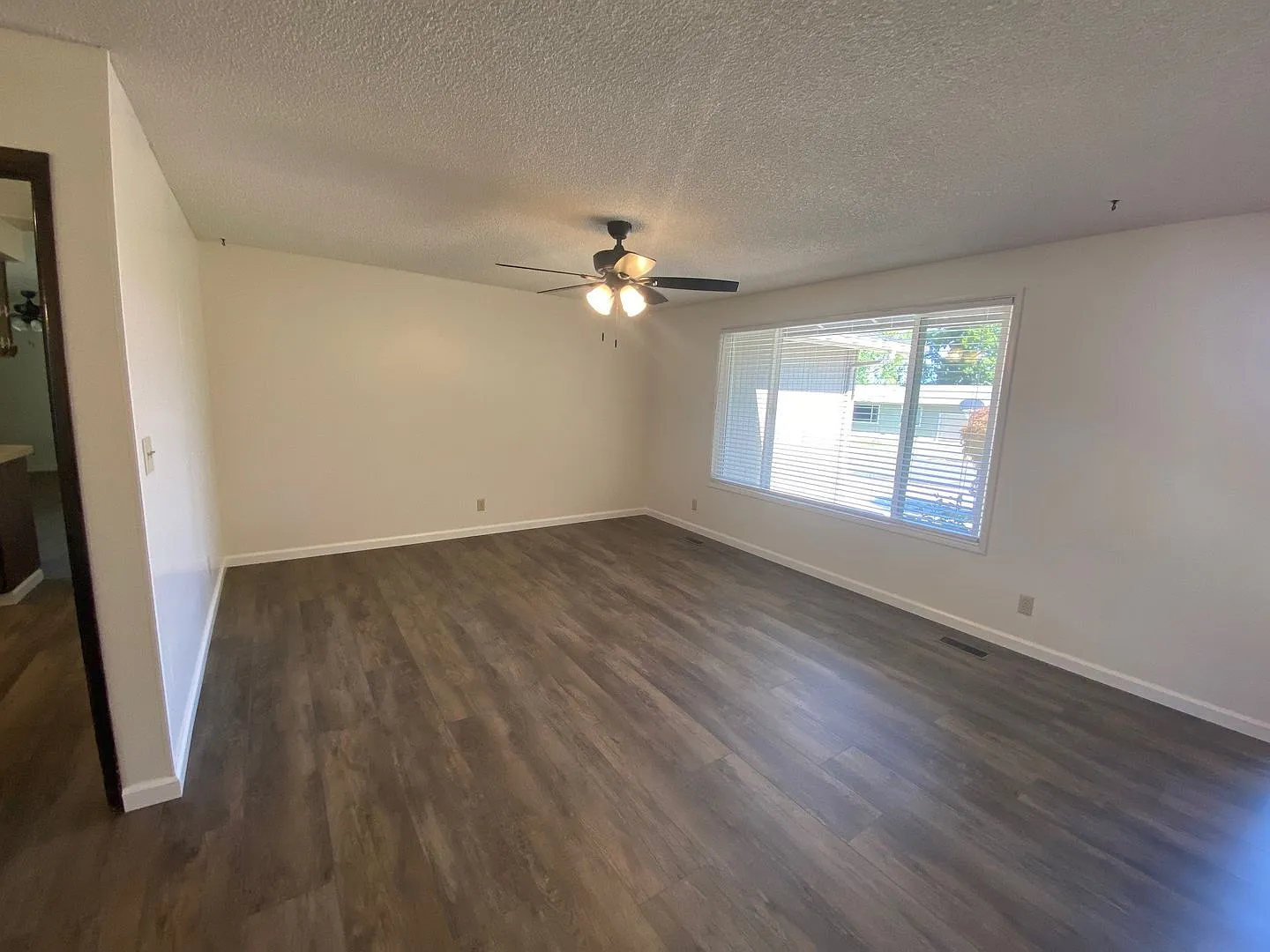 Great 3 Bedroom Home on the Westside! — Photo 4