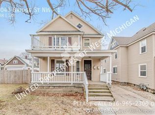 1043 Bridge St NW #1, Grand Rapids, MI 49504