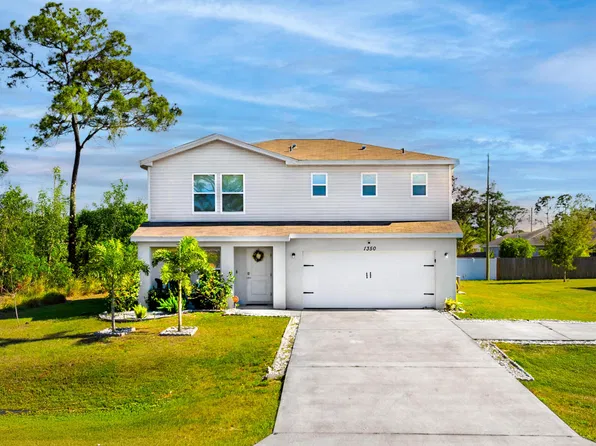 1350 SW PAAR Drive, Port St Lucie, FL 34953