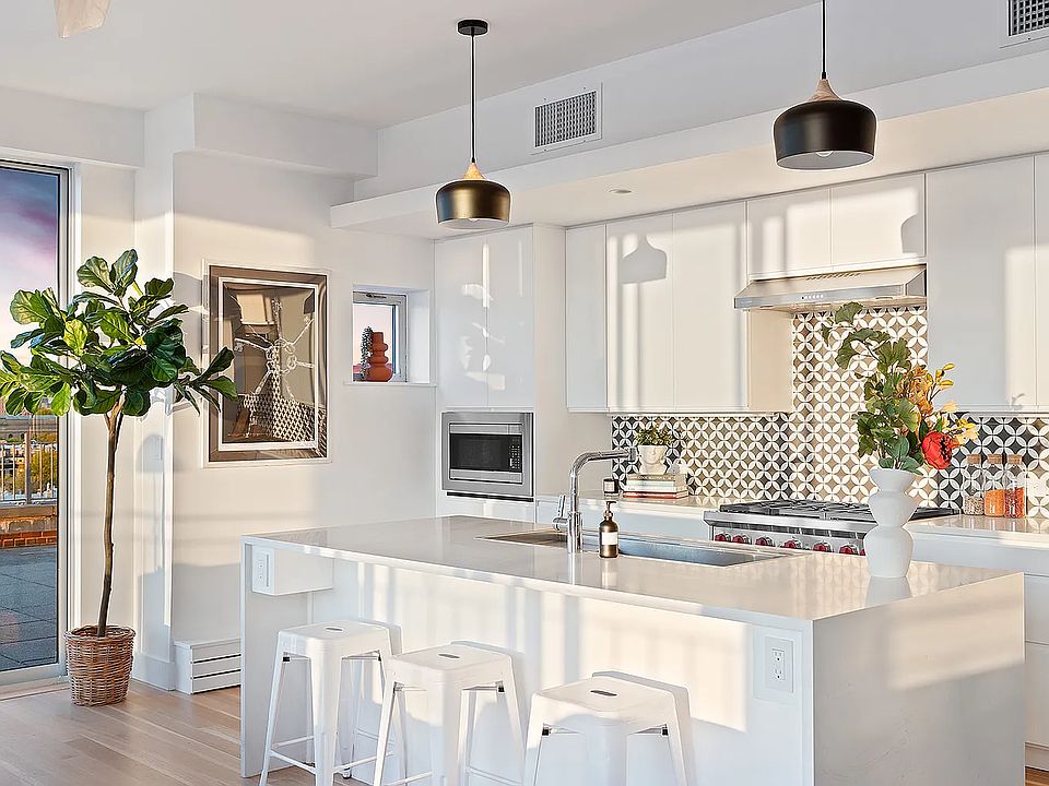 1st image of 438 12th St #Penthouse D