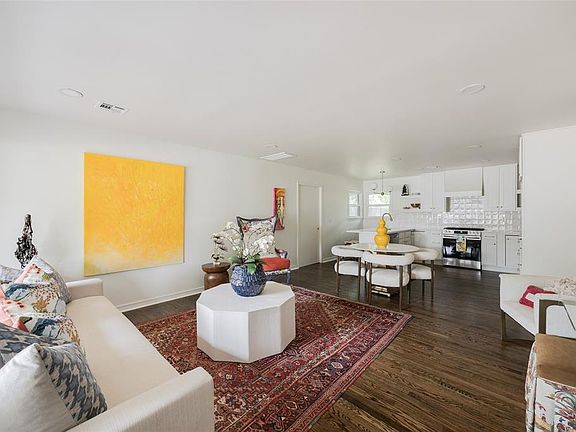 4th image of 2121 Erin Pl