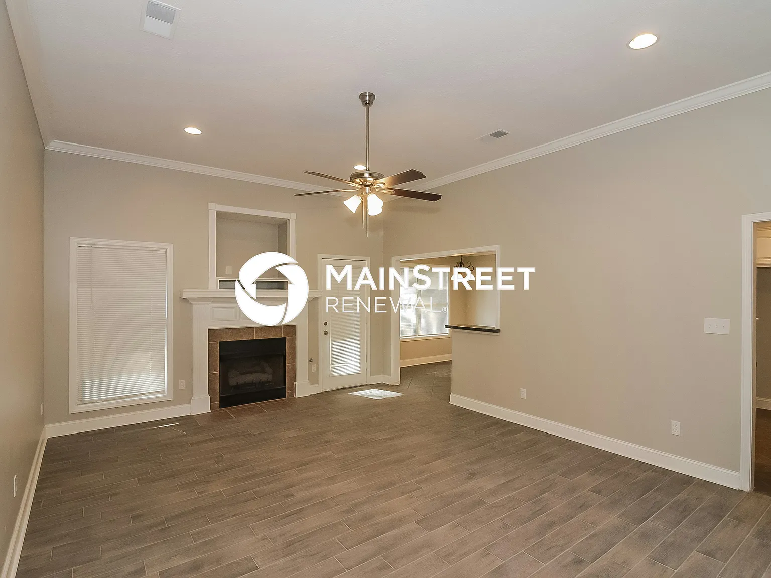 60 Edgewater Cv — Photo 3