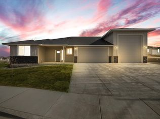 3427 S Alaska Pl, Kennewick, WA 99338