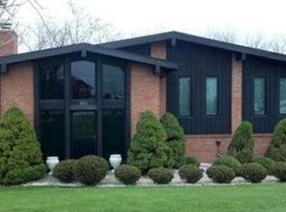990 Ridgebury Dr, South Park, PA
