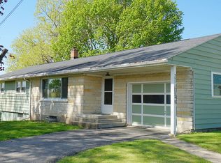 201 S Jackson St, Hanover, IL 61041