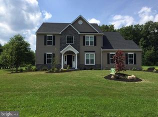 104 Homestead Ln, Sellersville, PA 18960