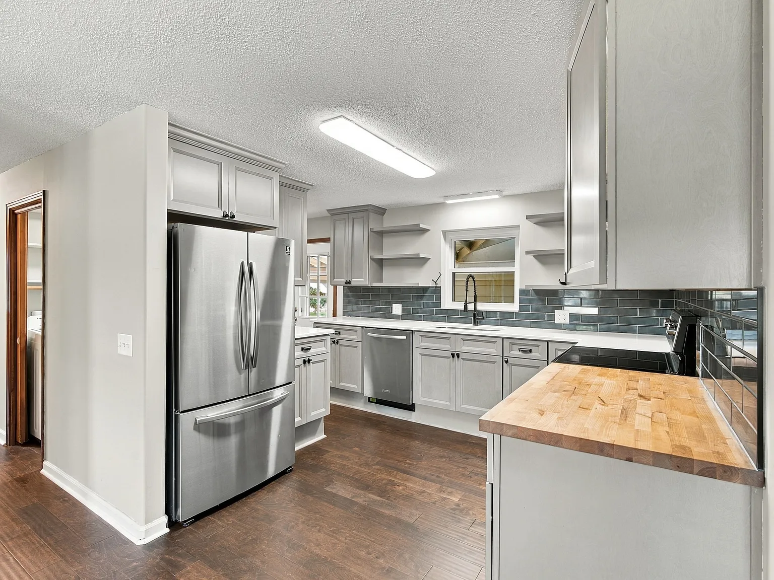 3 bed, 1988 sqft, $2,000 — Photo 4