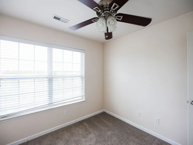 710 Central Park Ave — Photo 18