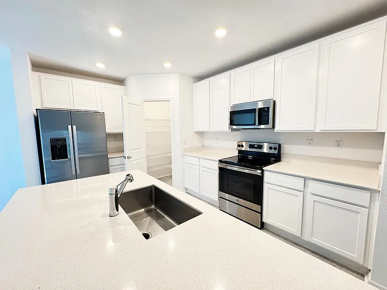 645 Bell Prairie Cir — Photo 33