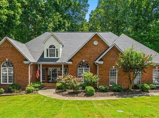 1680 Deer Run Ct, Oak Ridge, NC 27310