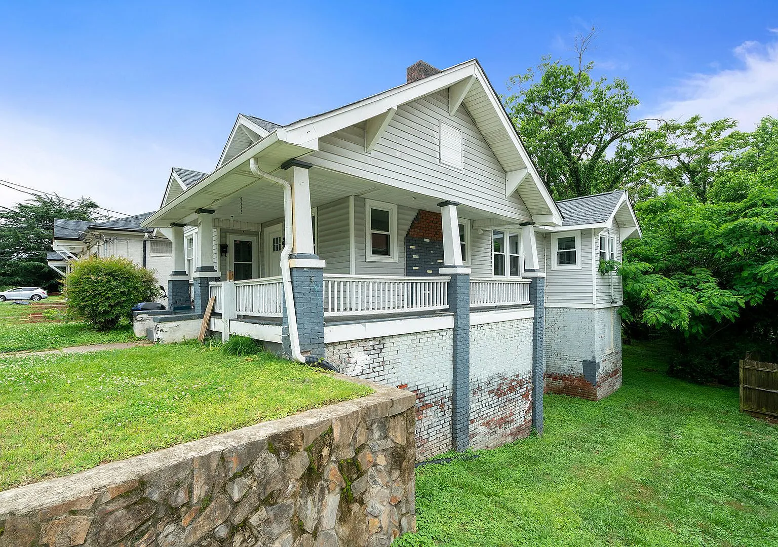512 Granville Dr — Photo 3