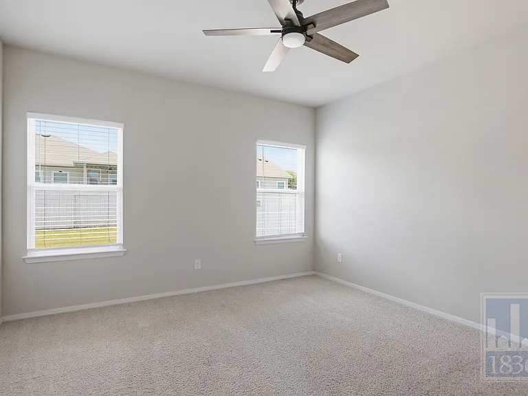 171 Catalina Dr — Photo 10