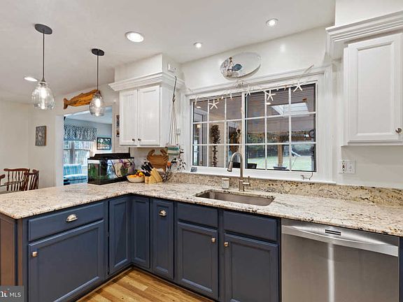4th image of 308 Five Farms Dr