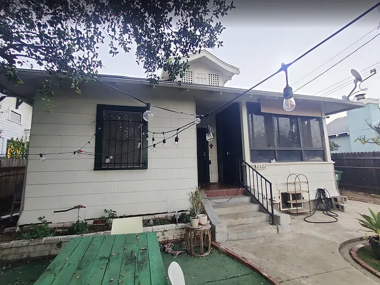 2521 Pennsylvania Ave — Photo 1