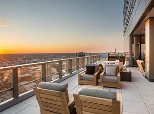 353 W Wolf Point Plz #2, Chicago, IL 60654