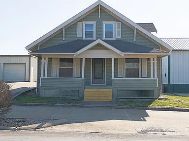 911 Cherry St — exterior photo