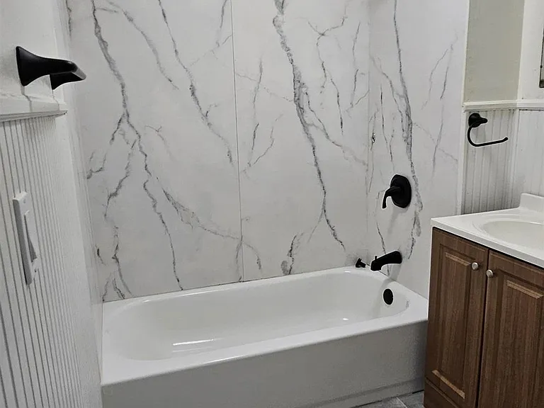 3233 Allison Bonnett Memorial Dr — Photo 5