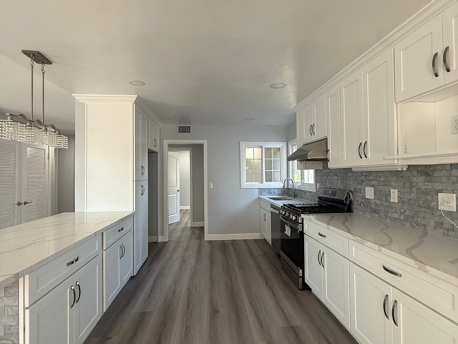 217 S Renoak St — Photo 3