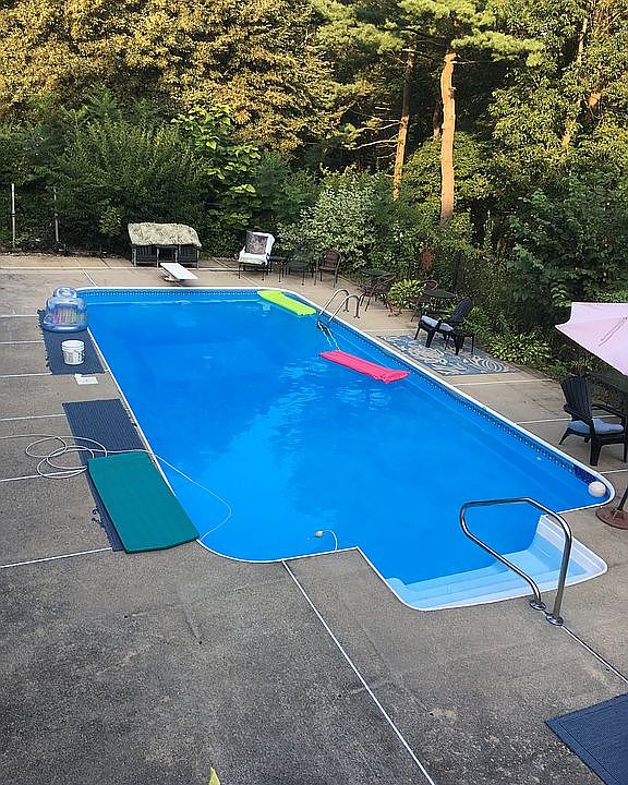 Sparkling pool!