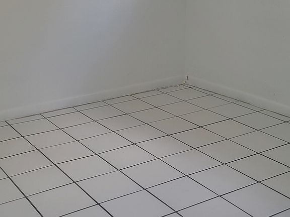 4th image of 2593 Superior St #2593