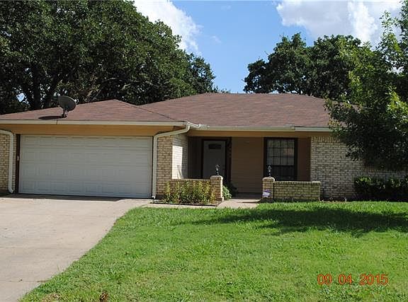 2nd image of 3405 Meadow Wood Ct