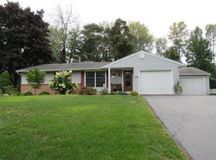 448 Heritage Dr, Rochester, NY 14615