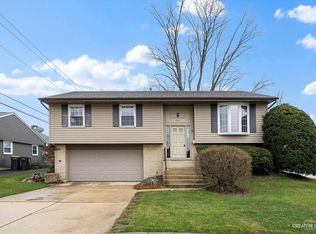 601 Pleasant Pl, Streamwood, IL