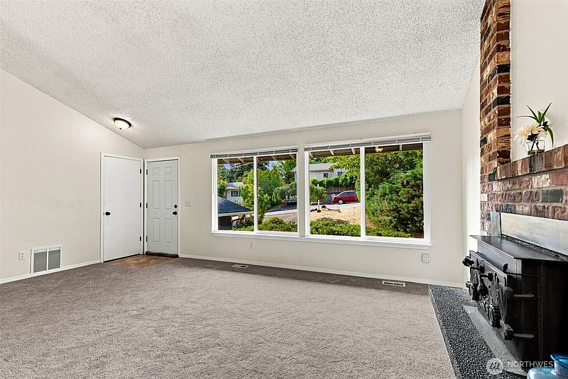 4th image of 1116 SW 106th Street