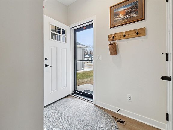 5th image of 3903 Tanglewood Pl