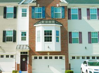 521 Boxwood Ln, Woodbury, NJ 08096