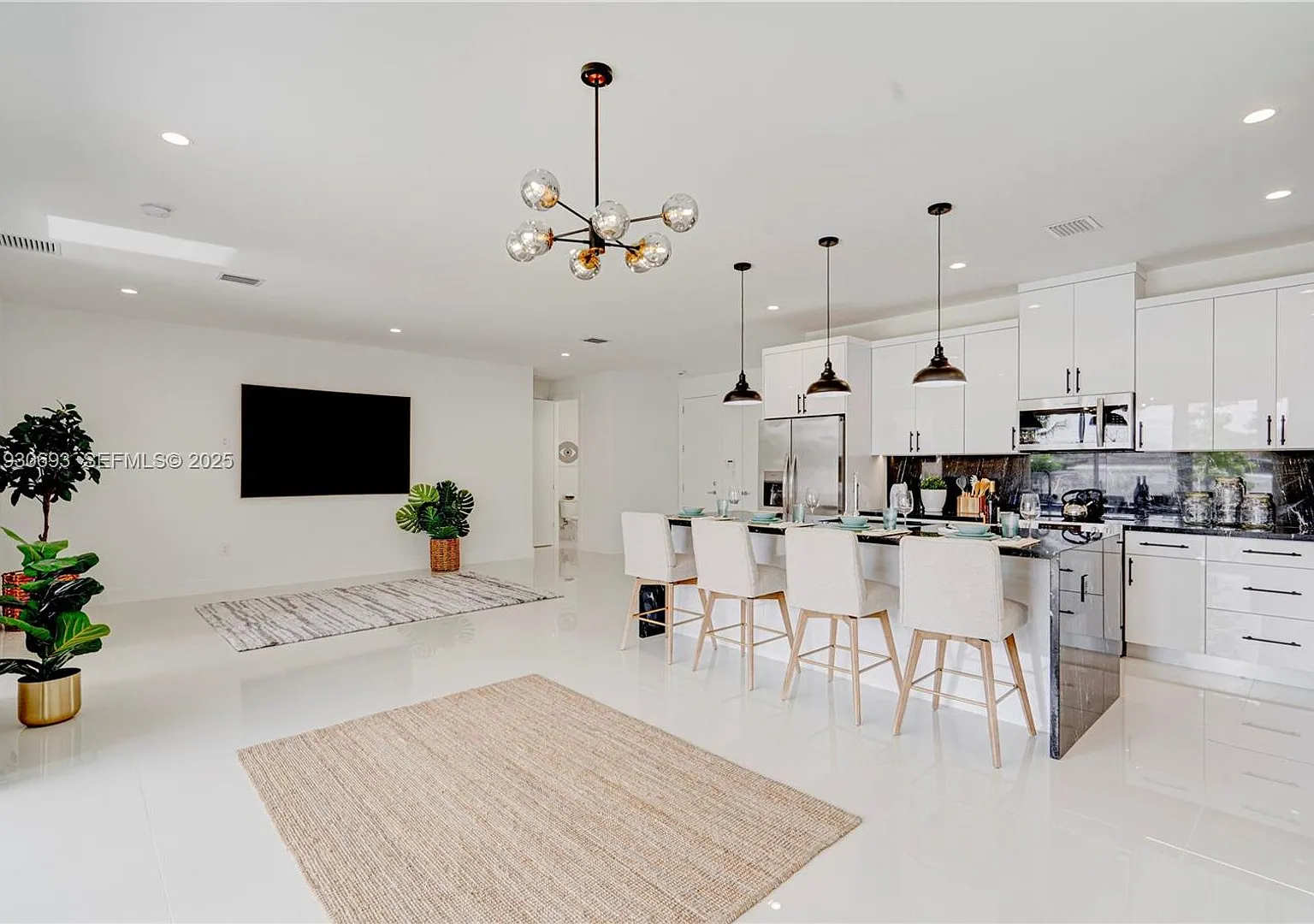1805 NW 22nd Court 1805, Miami, FL 33125 — Photo 2