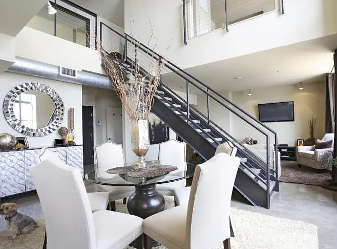 Dallas Power and Light Lofts — Photo 3
