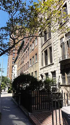 Rented by R New York | media 5