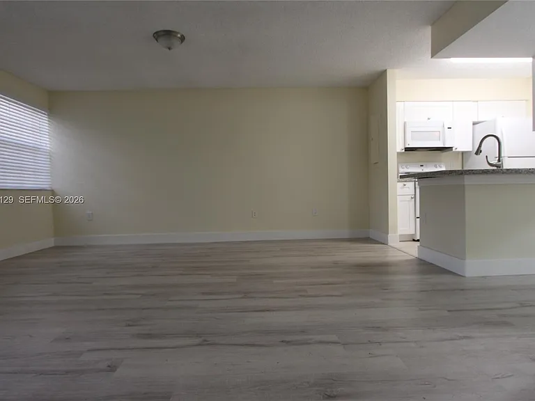 2890 N Oakland Forest Dr #204 — Photo 8