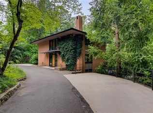 3256 Robinhood Rd, Winston Salem, NC 27106