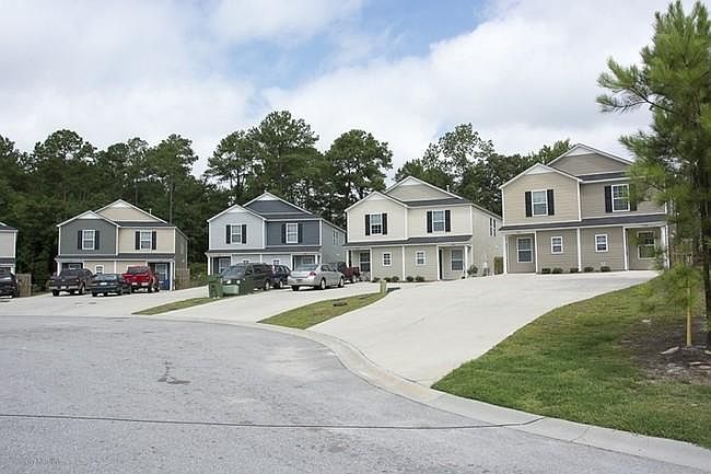 1st image of 103 Winterberry Ln