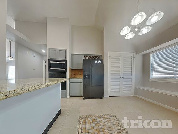 5th image of 8559 Spring Green Dr