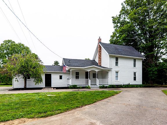 2nd image of 373 E D Ave