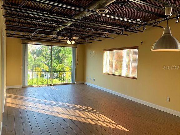 5th image of 301 S Gulfstream Ave Unit 201