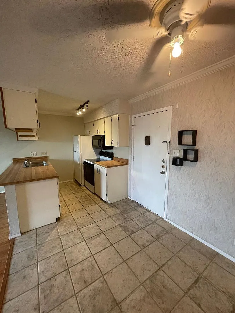 910 Duncan Lane Unit #44 — Photo 3