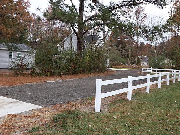 2nd image of 2830 Breeze Avenue